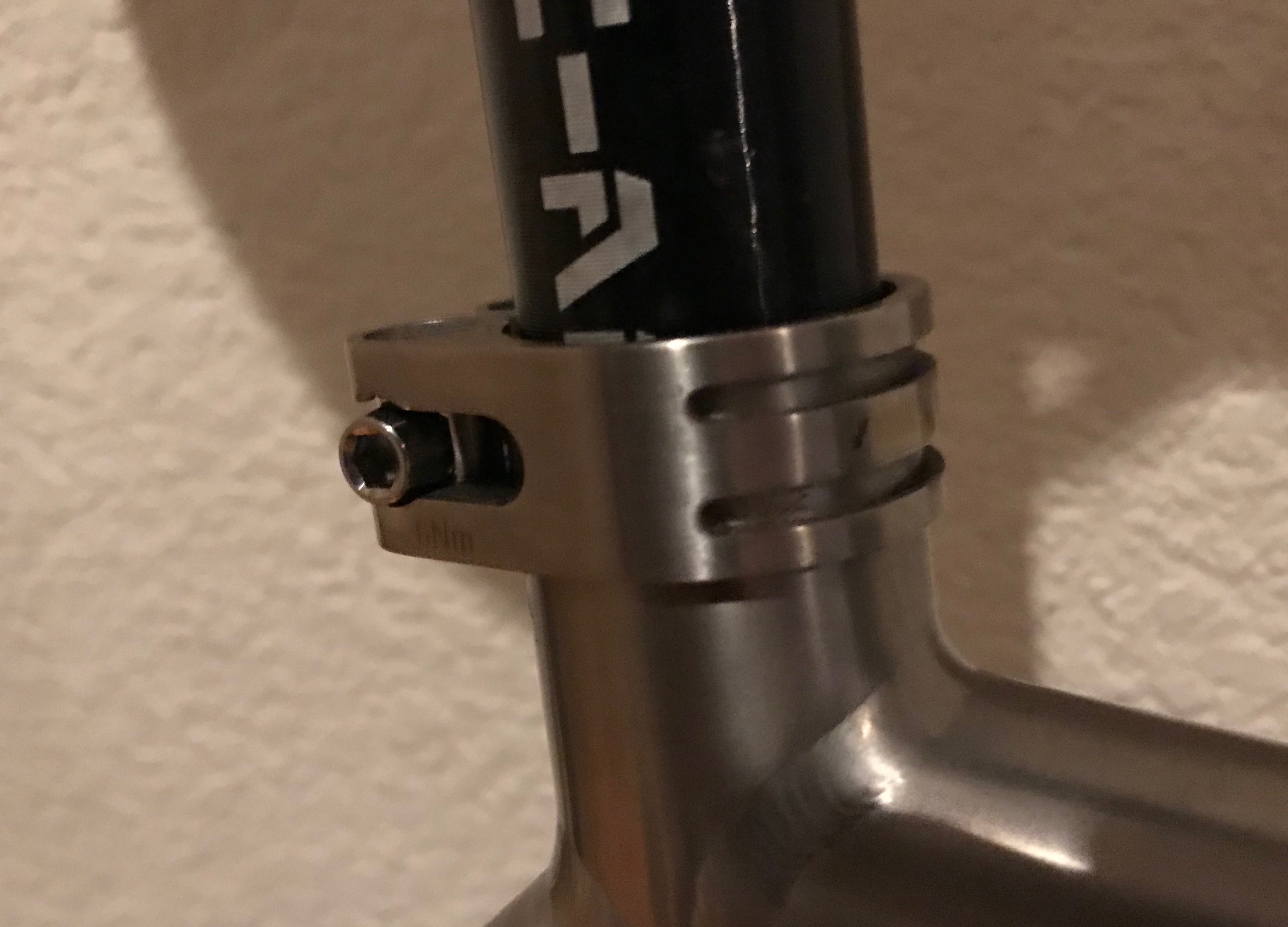 seat-post-clamp-3